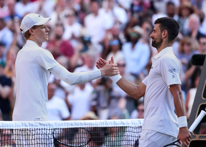 Milžu cīņā Siners aptur leģendu Džokoviču. Vimbldonas finālā viņu gaida Alkarass, kurš tur nezaudē jau trešo gadu
