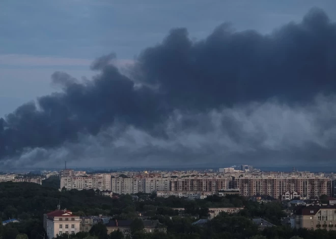 Krievija raida uz Ukrainu 130 kamikadzes dronus un desmitiem raķešu