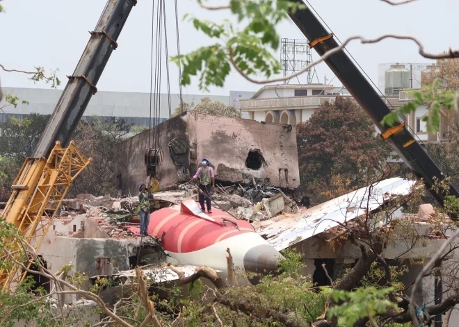 Причины крушения самолета Air India, унесшего жизни 260 человек, похоже, установлены