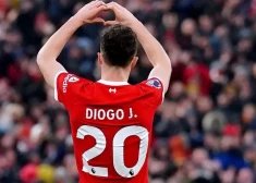 "Liverpool" visos kluba līmeņos iemūžinās traģiski bojāgājušā Diogu Žotas numuru