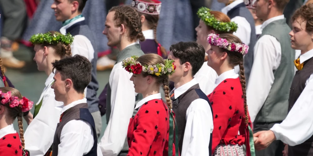 XIII Latvijas Skolu jaunatnes dziesmu un deju svētku deju lielkoncerta "Es atvēru Laimas dārzu" ģenerālmēģinājums Daugavas stadionā.