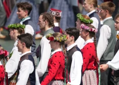 Vēl nav zināms apskaņošanas sistēmas darbības pārtraukuma iemesls Skolēnu deju lielkoncertā piektdien