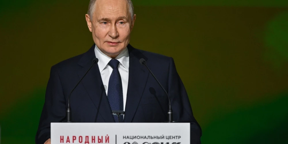 Krievijas diktators Vladimirs Putins aizkulisēs atbalsta vienošanos, kas liegtu Irānai bagātināt urānu.