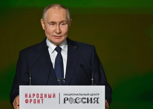 Krievijas diktators Vladimirs Putins aizkulisēs atbalsta vienošanos, kas liegtu Irānai bagātināt urānu.
