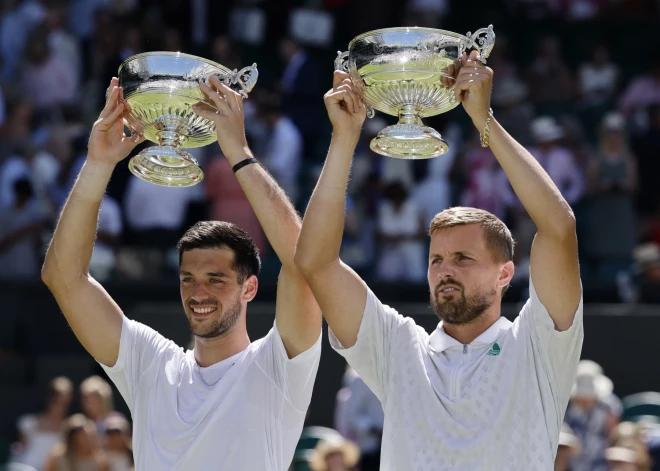 Kešs un Glāspūls kļūst par pirmo britu duetu kopš 1936. gada, kas uzvar Vimbldonā