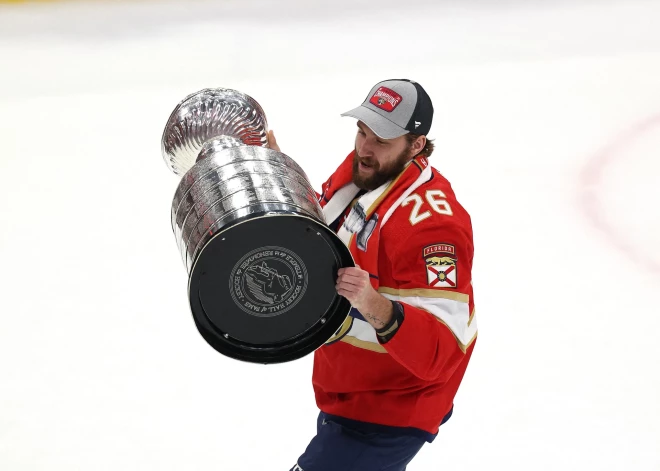 VIDEO: "Panthers" vārdi atkal iegravēti Stenlija kausā – arī Balinskis starp čempioniem