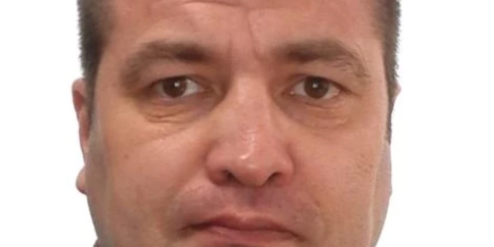 Policija lūdz sabiedrības palīdzību vīrieša meklēšanā.