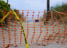 В Италии подросток погиб, заживо погребенный песком на пляже