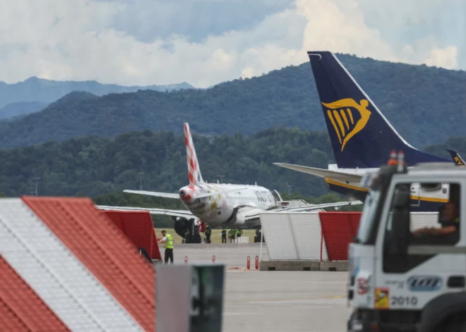 Milānas lidostā gājis bojā vīrietis, kuru iesūcis lidmašīnas dzinējs