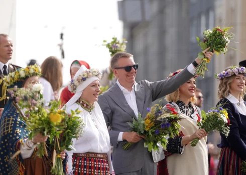 XIII Latvijas Skolu jaunatnes dziesmu un deju svētku gājiens.
