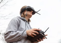 Украинских школьников научат управлять FPV-дронами и пользоваться радиостанциями