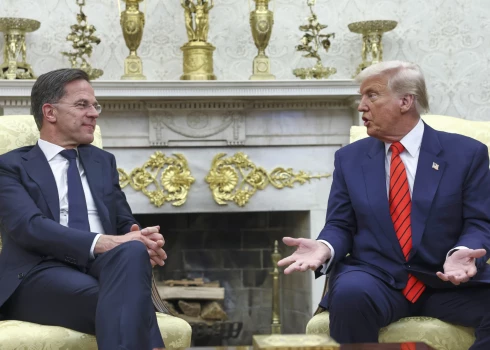 NATO ģenerālsekretārs Marks Rute un ASV prezidents Donalds Tramps Baltajā namā šā gada martā.