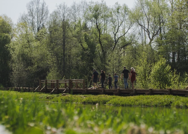 Augustā pie Ālandes upes atklās trīs laikmetīgās mākslas darbus