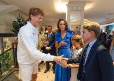 Vimbldonas varonis Siners atklāj, ko pēc spēles pateicis princim Džordžam un princesei Šalrotei