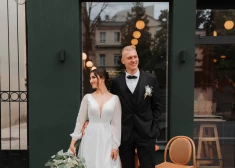 Basketbolista Franča Gustava Lāča kāzās gredzenus jaunajam pārim pienes suns. FOTOGALERIJA