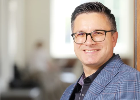 Dziedātājs Andris Ērglis pats savulaik bijis gan skolēnu, gan pieaugušo Dziesmu svētku dalībnieks.