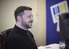 "Paldies, prezidenta kungs! Paldies, Amerika!" Zelenskis telefonsarunā pateicies Trampam par atbalstu Ukrainai