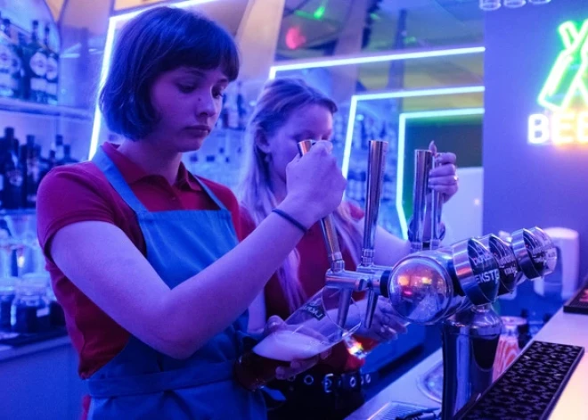 Top jauna latviešu komēdija par laupīšanu – “Visiem vajag naudu”