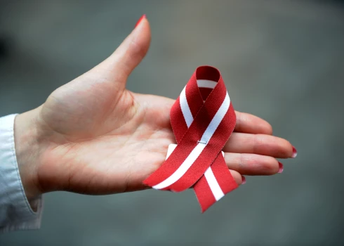 Latvijas pilsonībā uzņems 56 personas.