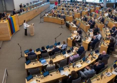 Lietuvas Seimā strādā 13 miljonāri: bagātākais deputāts deklarē 3,4 miljonus eiro