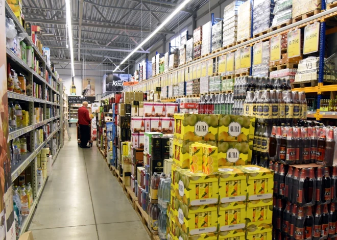 "Nespēju noticēt savām acīm!” Lietuvietis pārsteigts par alkohola degustācijas aparātiem Latvijas veikalos