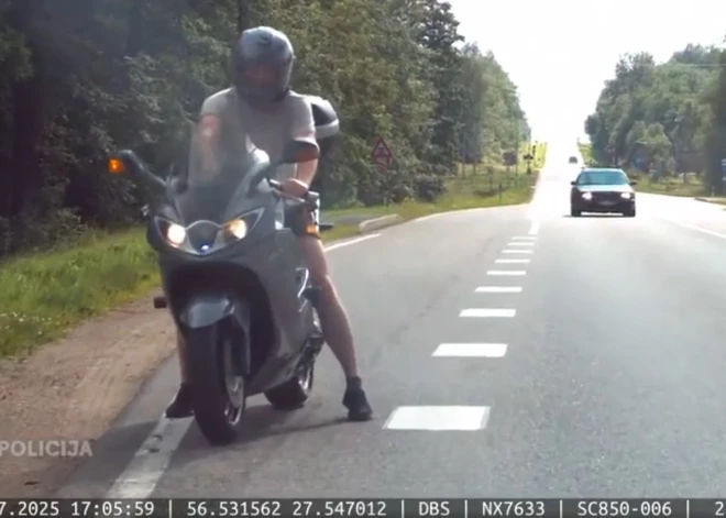 ВИДЕО: мотоциклист под Лудзой ехал так быстро, что привез себе штраф на 1500 евро