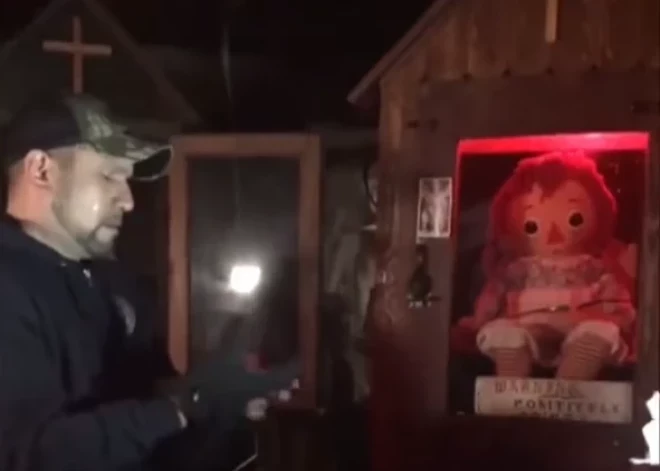 ВИДЕО: исследователь паранормальных явлений умер после встречи с печально известной куклой Аннабель