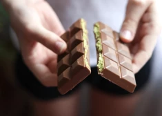 Anglijā steidzami izņem no tirdzniecības populāro Dubaijas šokolādi: “Neēdiet to!”