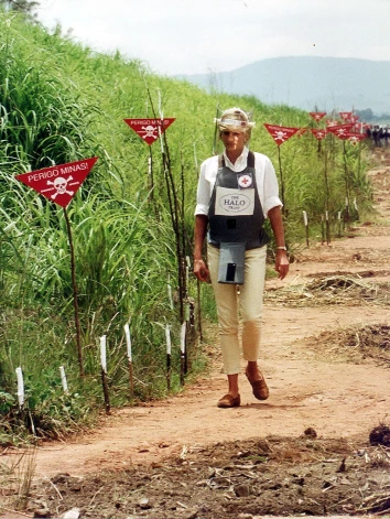 Princese Diāna Angolā 1997. gada janvārī.