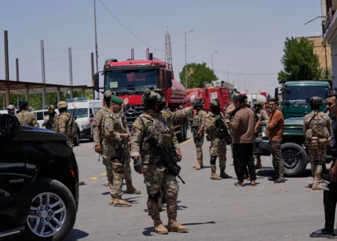 Ugunsgrēkā tirdzniecības centrā Irākā gājuši bojā vairāk nekā 60 cilvēki. 