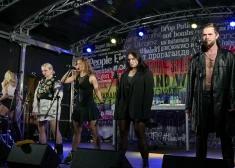 Par grupas “Pussy Riot” vai dziesmu par Ukrainu meklēšanu Krievijā piespriedīs sodu