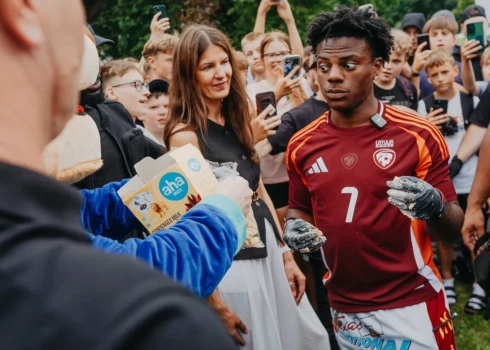 "IShowSpeed" iepazīst Latviju.