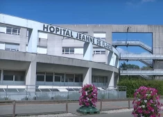 Sešus gadus vecs puika nonāvē priekšlaikus dzimušu meitenīti Francijas bērnu slimnīcā. Neviena nepieskatīts, viņš ilgstoši klaiņoja pa slimnīcu