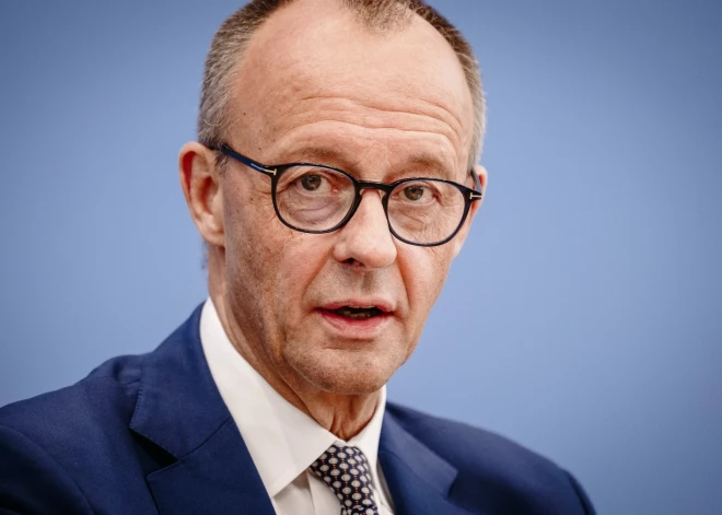 Vācijas kanclers: Eiropa pārāk ilgi dzīvojusi uz ASV rēķina