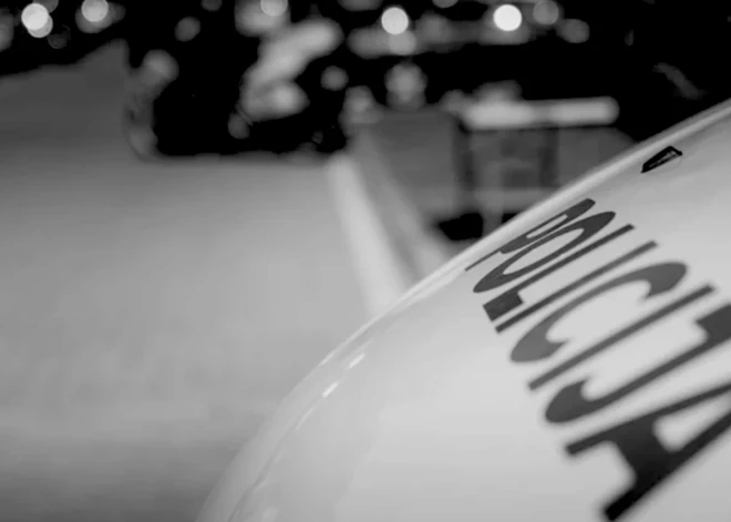 Valsts policijas darbiniecei, kura bija iesaistījusies "narkotiku biznesā", piemērots nosacīts cietumsods