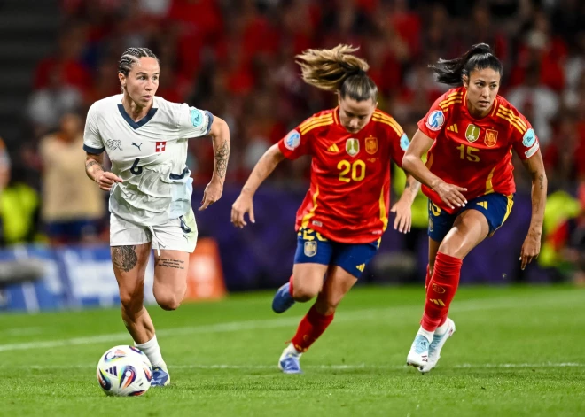 Spānijas futbolistes iekļuvušas Eiropas čempionāta pusfinālā