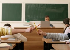 Pērn Latvijas izglītības iestādēs strādāja 28 cilvēki ar iepriekšēju sodāmību