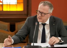 Finanšu ministrs sola: "Latvenergo" un "Latvijas valsts meži" biržā nenonāks