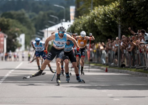 Pasaules kausa posms rollerslēpošanā Madonā (foto: Māris Vancevičs)