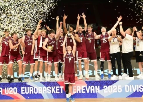 Latvijas U-20 izlases triumfs (foto: FIBA BASKETBALL)