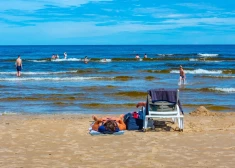 Время купаться! Температура воды на побережье Рижского залива достигает 23 градусов