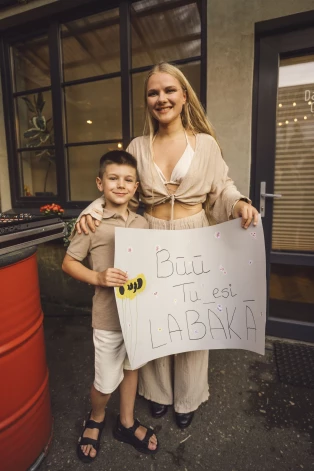 Viņš zina, kas ir Būū.