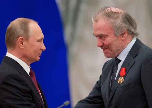 Krievijas diktators Vladimirs Putins un diriģents Valērijs Gergijevs