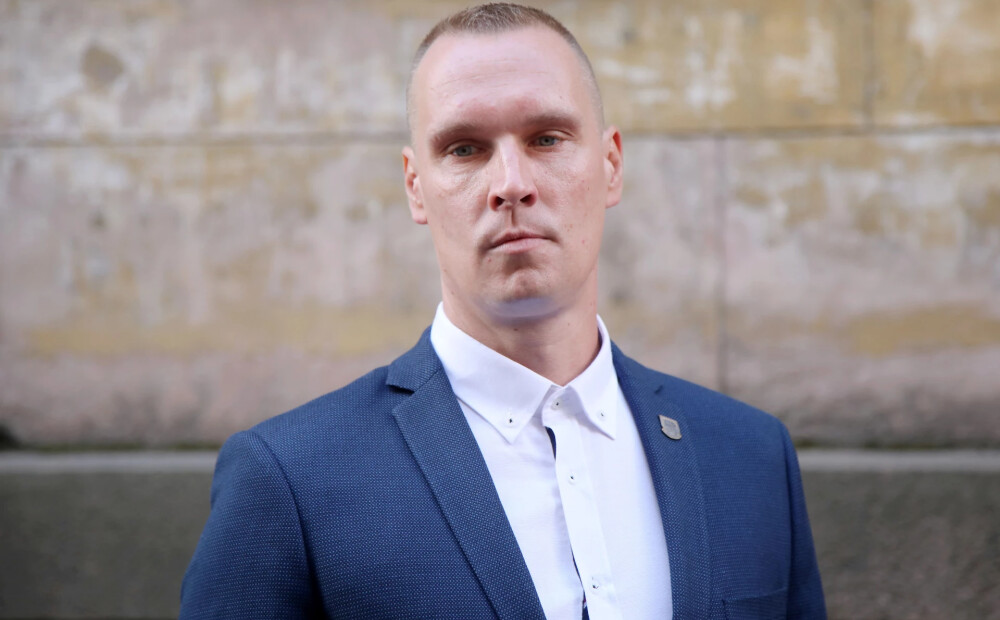 Ministrija plāno vērsties policijā par prokrievisko Olaines vicemēru Andri Vurču, kurš varētu būt melojis par vidējo izglītību