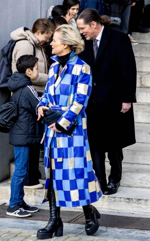Princese Delfīne ir beļģu māksliniece, kas izpaužas arī viņas ģērbšanās stilā.