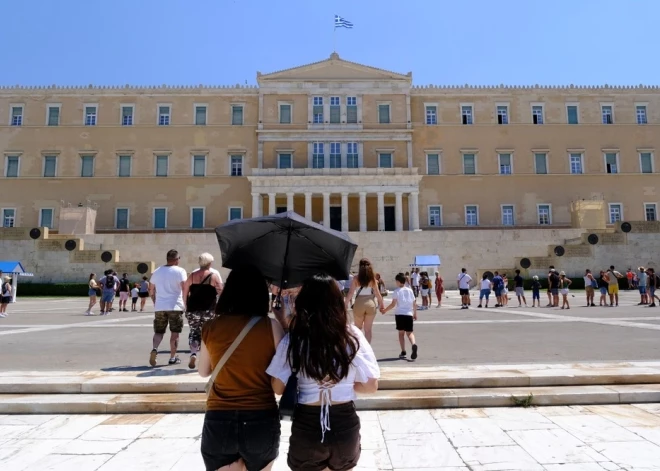 Греция на грани кипения: из-за невероятной жары в стране ввели экстренные меры