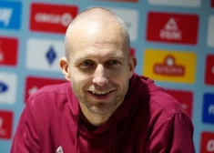 Latvijas basketbola izlases treneris Visockis-Rubenis turpinās strādāt Liepājā