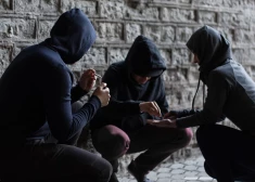 Иногда нельзя ждать: врачи в Латвии получат право спасать детей от наркотиков без их согласия