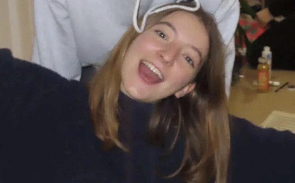 20 gadu vecumā mirusi prinču Harija un Viljama māsīca