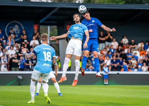 Latvijas čempione futbolā RFS otrdien Rīgā UEFA Čempionu līgas kvalifikācijas otrās kārtas pirmajā mačā piedzīvoja zaudējumu.